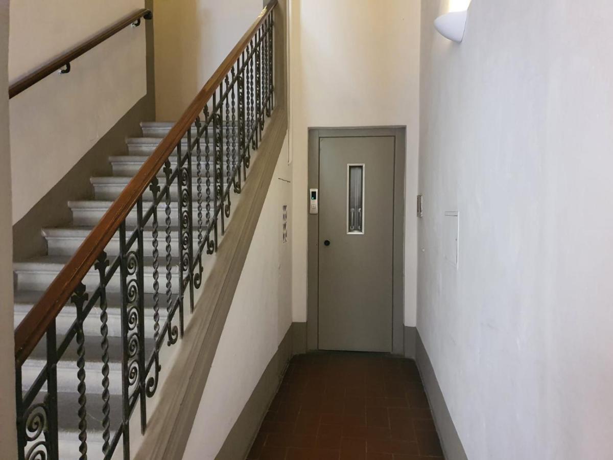 Niccolo Terrace Florence